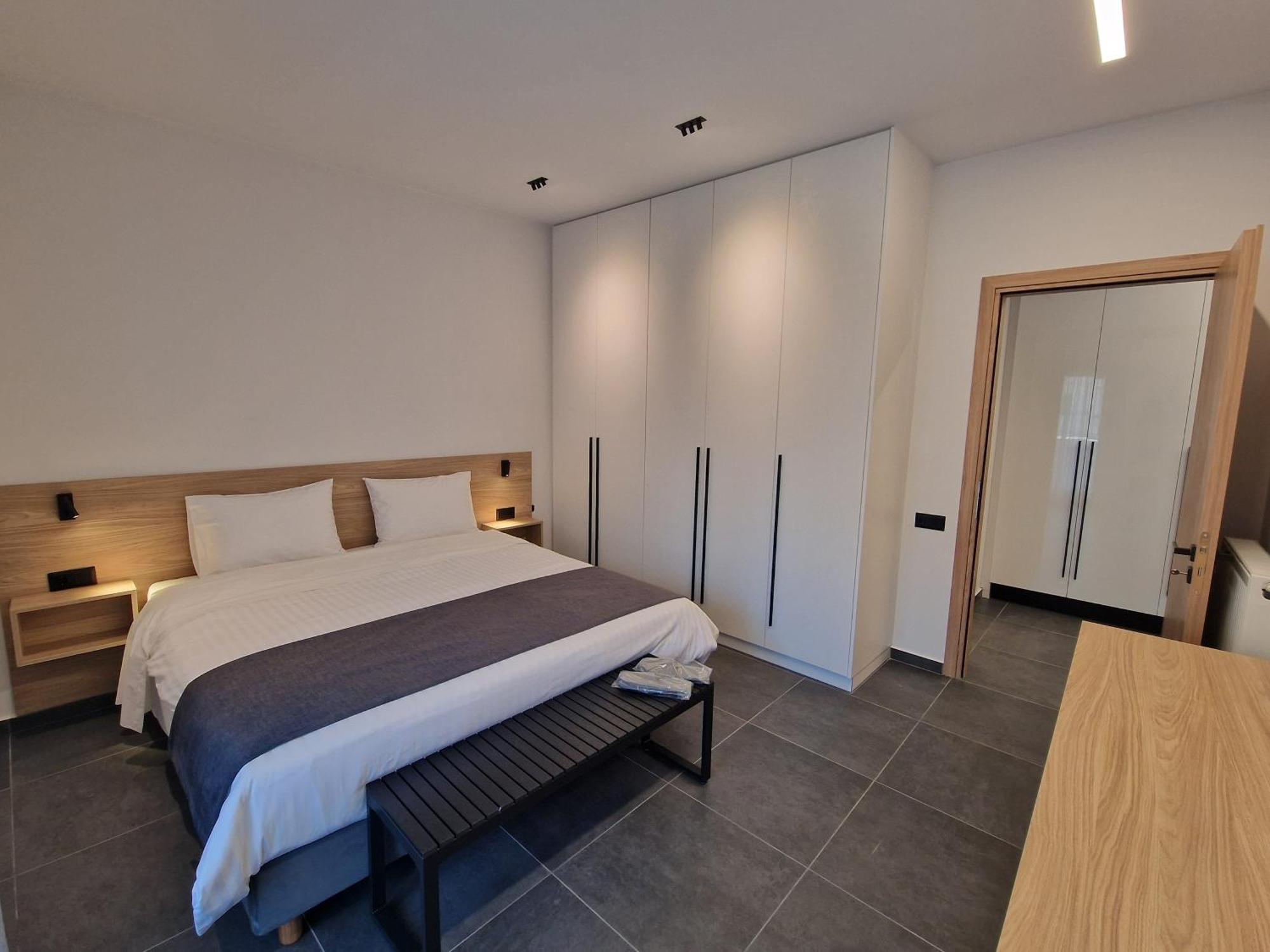 Iasonos 9 Luxury